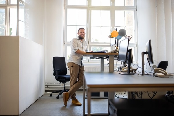 Ein Mitarbeiter in seinem Home-Office