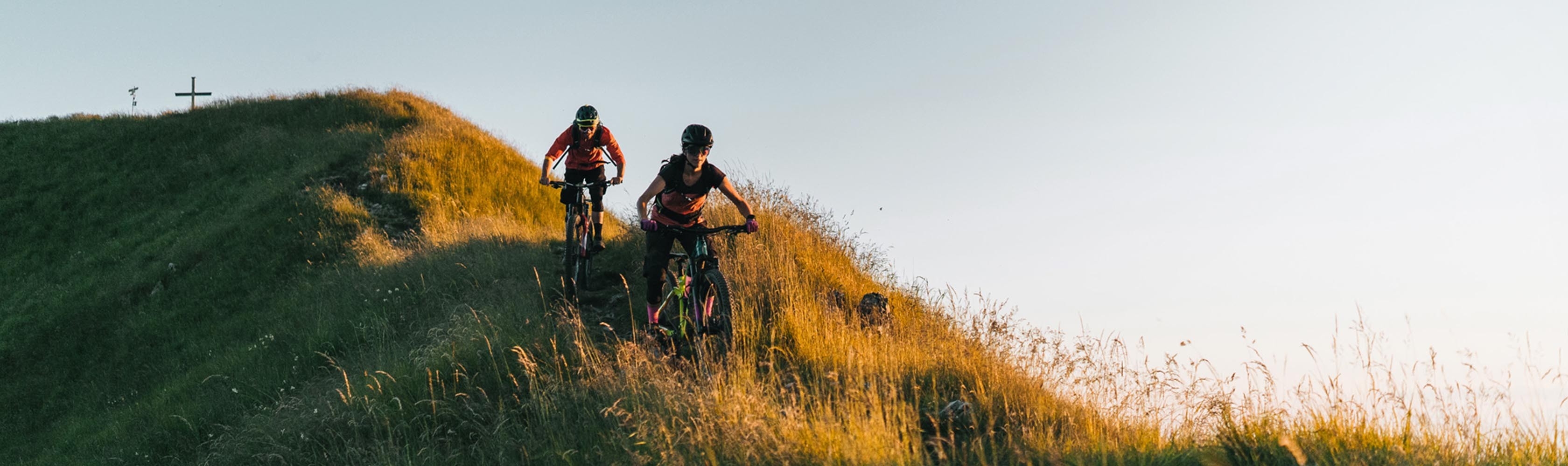 Une randonnée à vélo en montagne.