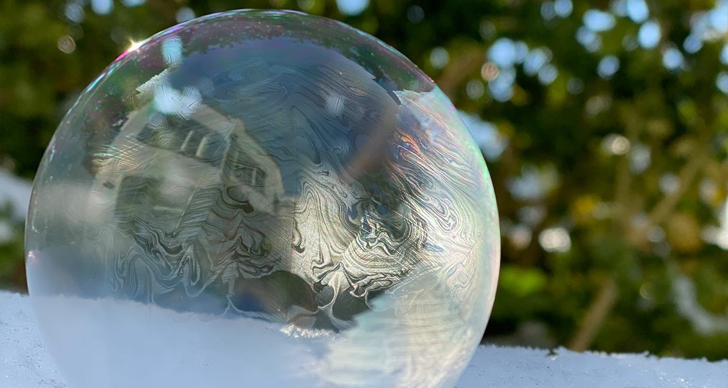 Einzigartige gefrorene Seifenblase
